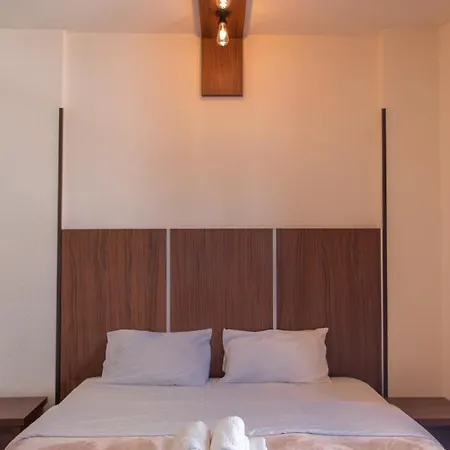 公寓 拉基斯庭院公寓 拉纳卡