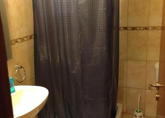 דירה Lakis Court *