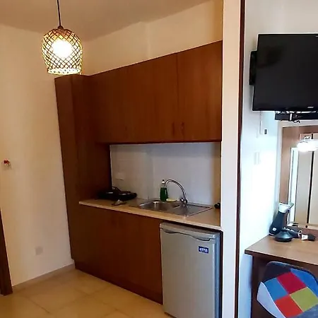 Lakis Court Apartament *
