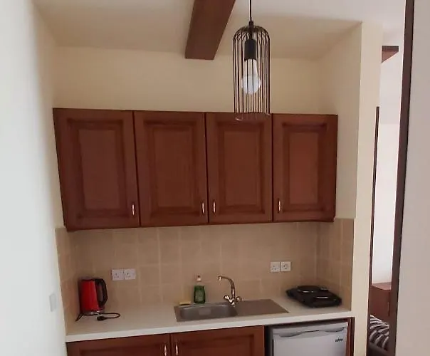 דירה Lakis Court *